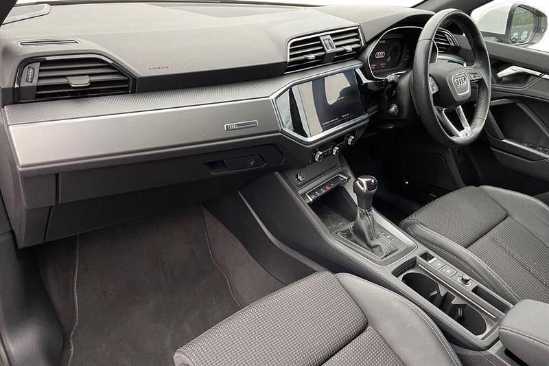 Used Audi Q3 S-Line 150 HP (110 kW) 2023 White SUV