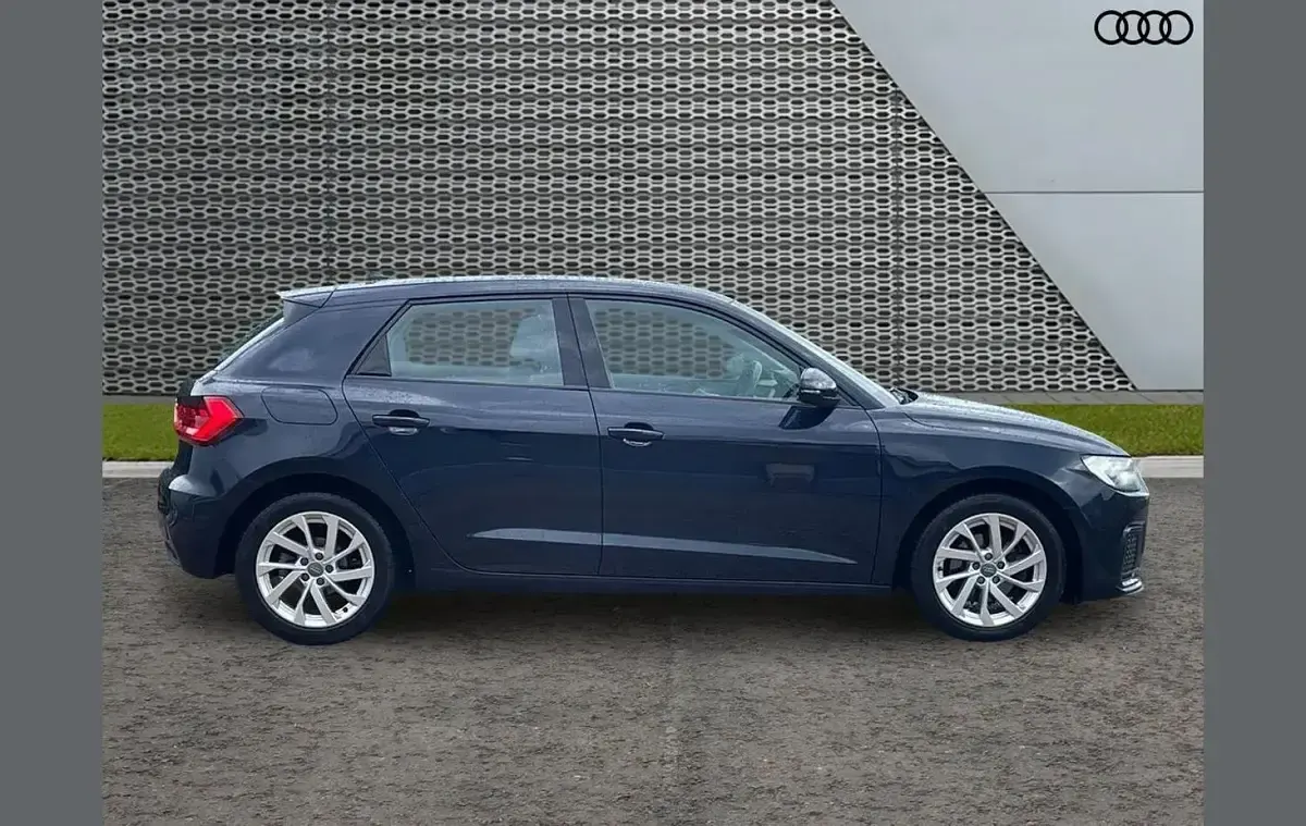 Used Audi A1 Sport 113 HP (83 kW) 2019 Blue SUV