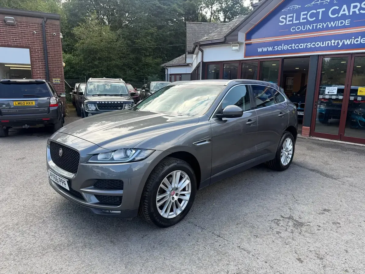 Used Jaguar F-Pace Prestige 180 HP (132 kW) 2016 Grey SUV
