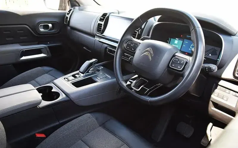 Used Citroën C5 Shine 226 HP (166 kW) 2022 Hatchback
