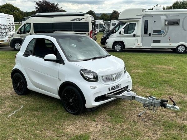 White Used 2016 Smart ForTwo Coupé Coupe | £9,950 - Image 1/1