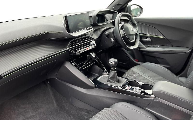 Used Peugeot 2008 GT 131 HP (96 kW) 2023 Orange SUV