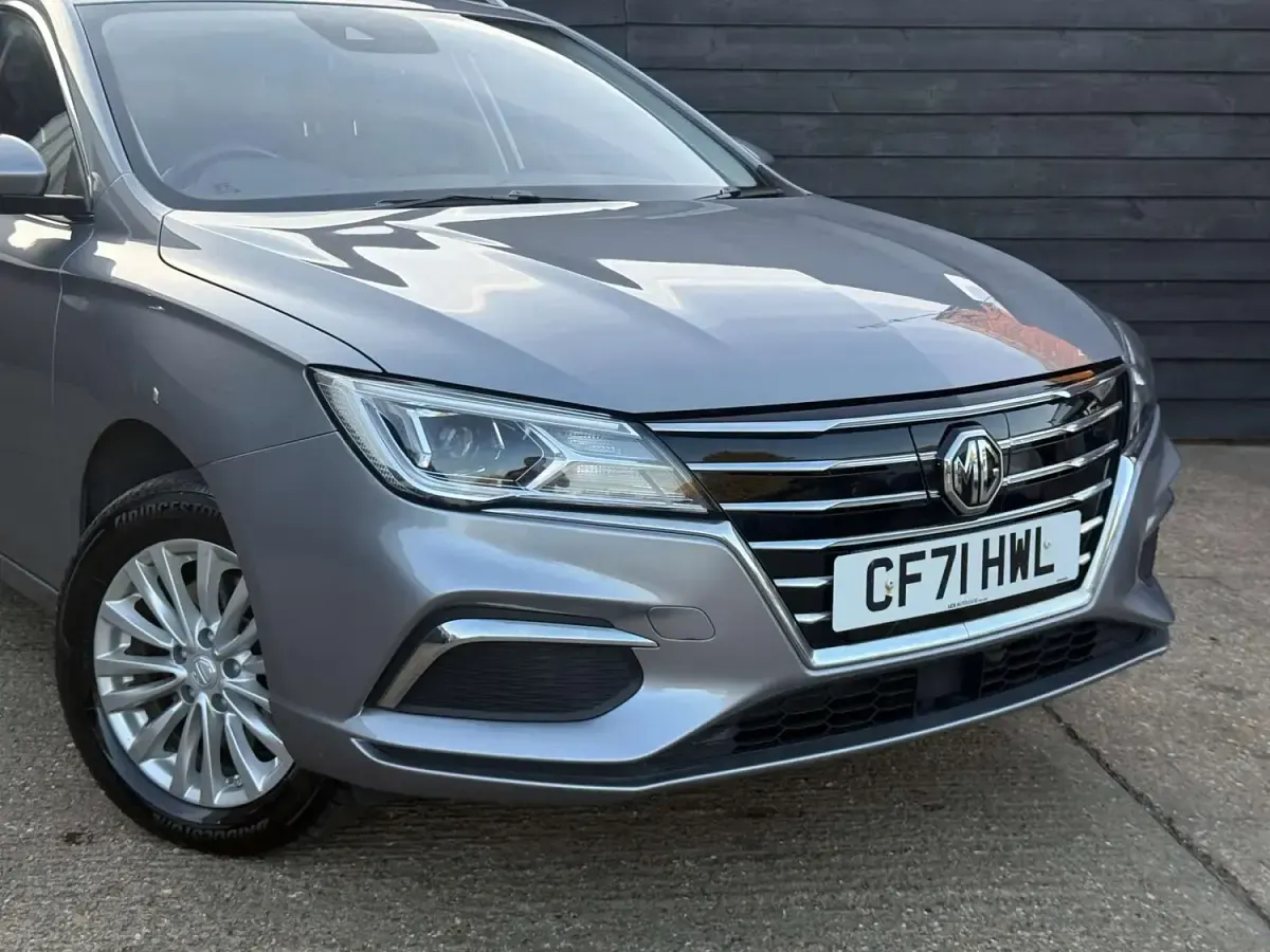 Used MG MG5 EV Exclusive 114 kW (156 HP) 2021 Silver Estate