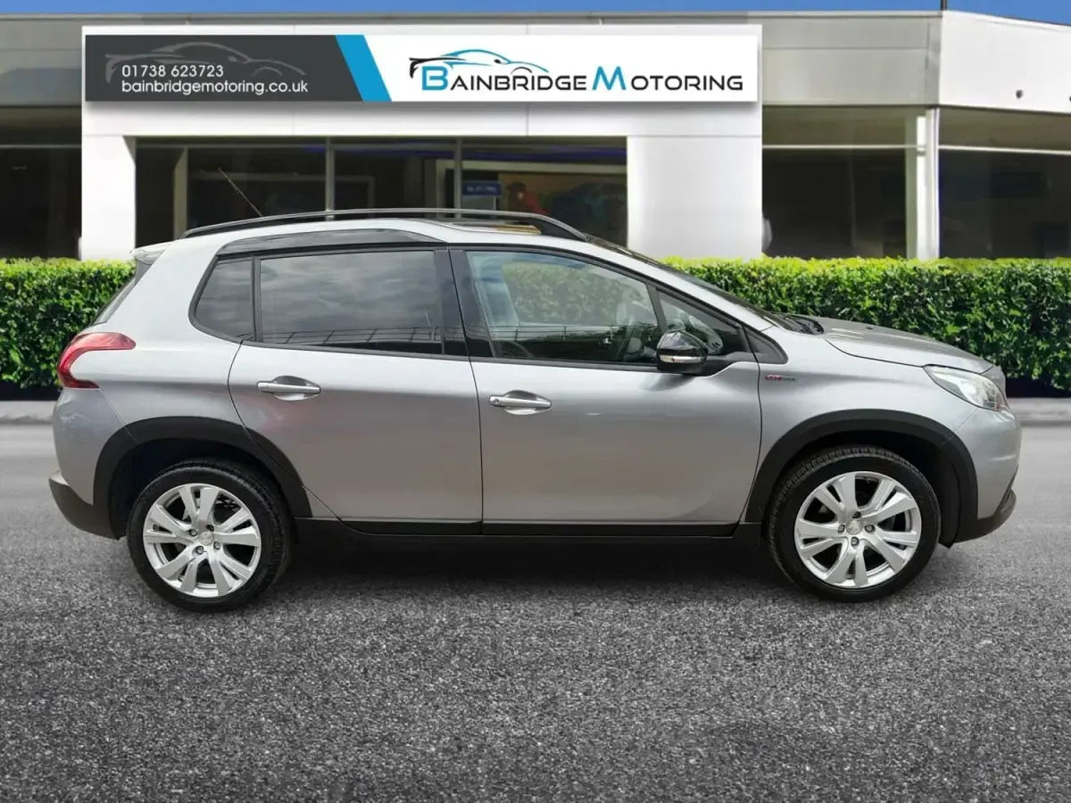 Begagnad Peugeot 2008 GT-line 2016 Grå SUV