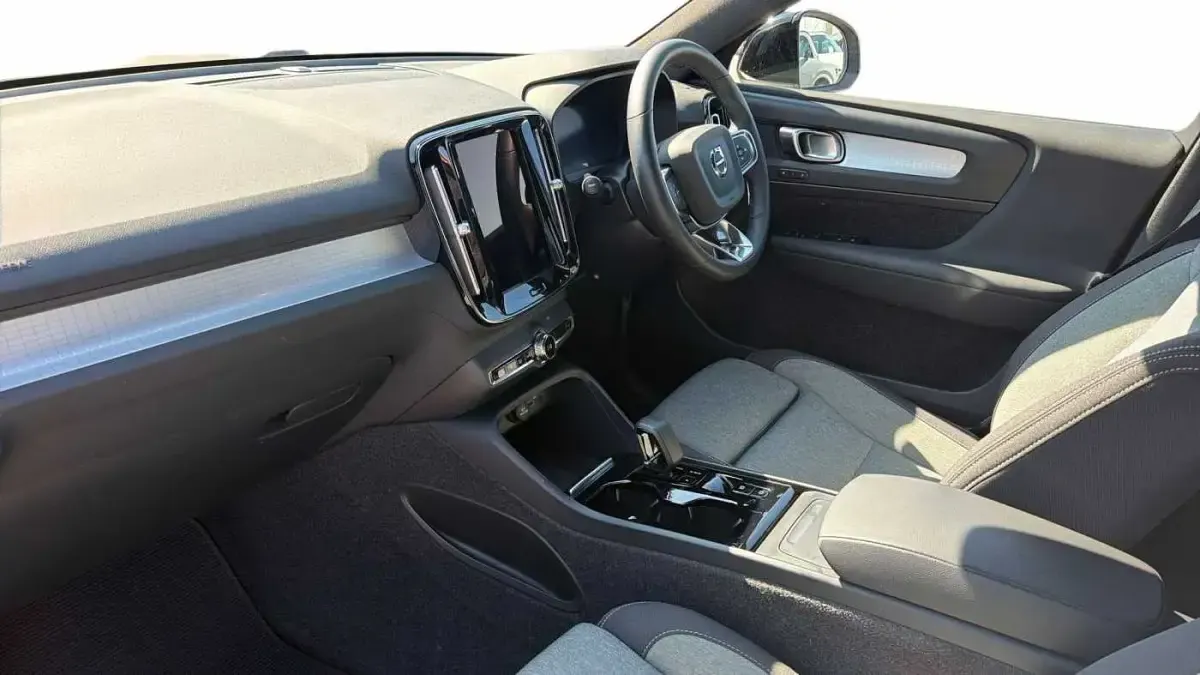 Used Volvo XC40 Plus 161 HP (118 kW) 2023 Other SUV