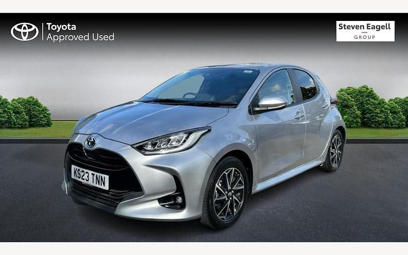 Used Toyota Yaris Hybrid Design 116 HP (85 kW) 2025 Hatchback