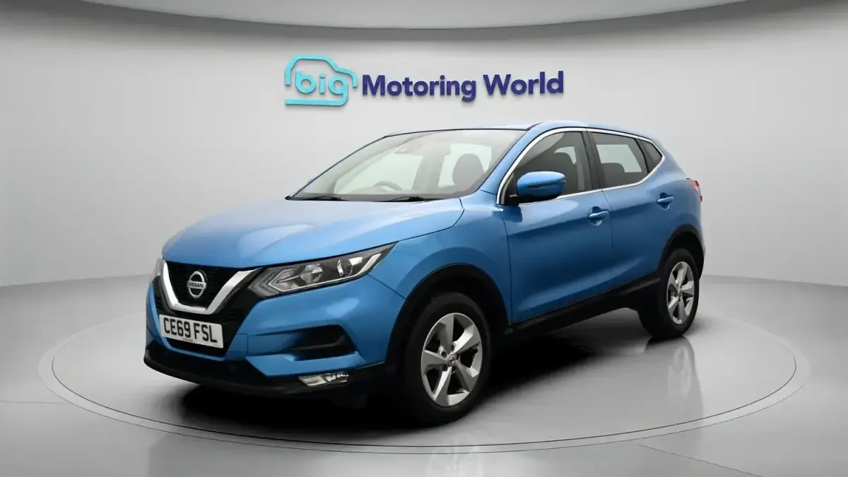 Used Nissan Qashqai Acenta Premium 116 HP (85 kW) 2019 Blue SUV