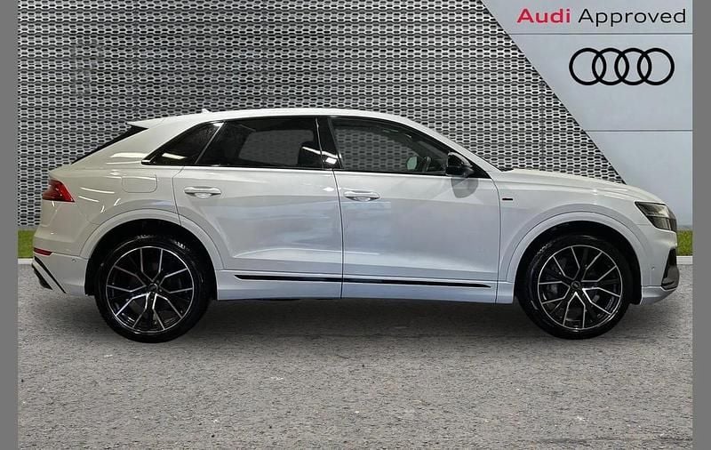 Used Audi Q8 Black Edition 286 HP (210 kW) 2022 White SUV