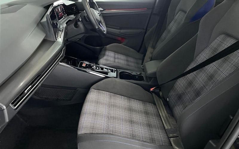 Used VW Golf VIII GTE 245 HP (180 kW) 2024 Hatchback