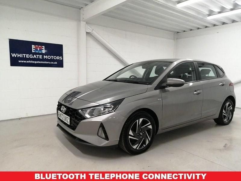 Used Hyundai i20 SE 100 HP (73 kW) 2022 Bronze Hatchback