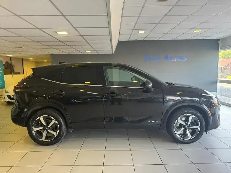 Used Nissan Qashqai N-Connecta 190 HP (139 kW) 2023 Black SUV