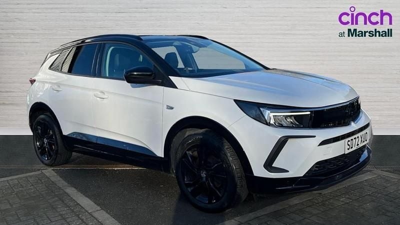 Used Vauxhall Grandland X GS Line 130 HP (95 kW) 2022 White SUV