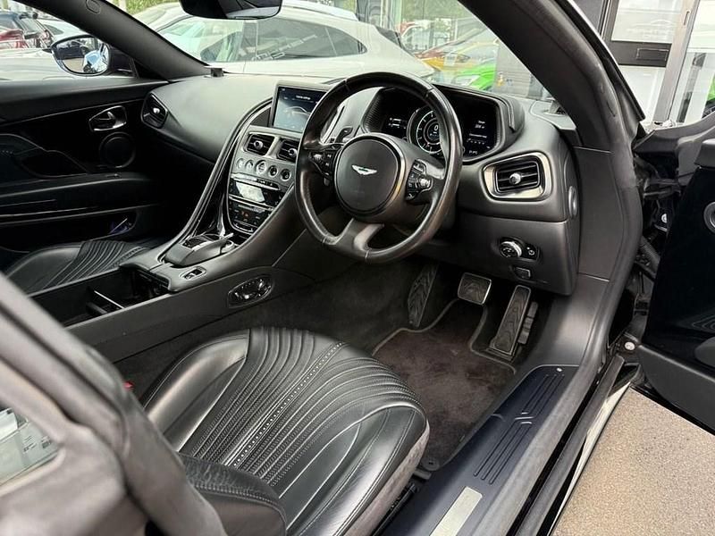 Used Aston Martin DB11 608 HP (447 kW) 2017 Black Coupe