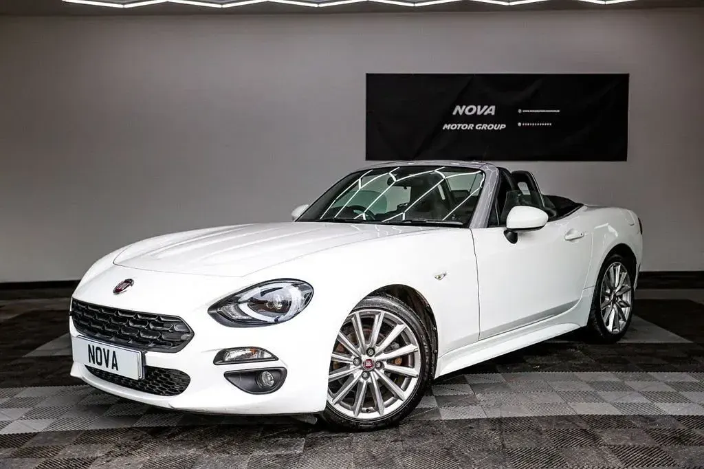 Used Fiat 124 Spider Lusso Plus 140 HP (102 kW) 2018 White Cabriolet