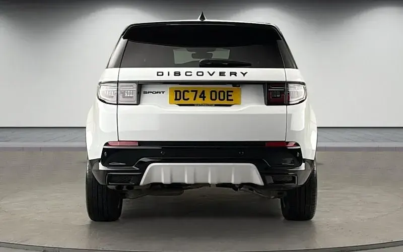 Used Land Rover Discovery Sport SE Dynamic 204 HP (150 kW) 2024 Fuji white SUV