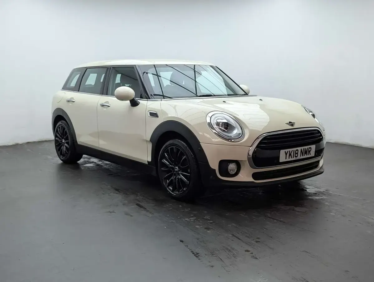 Used Mini Cooper Clubman 2018 White Estate