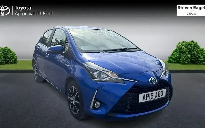 Used Toyota Yaris Hybrid 101 HP (74 kW) 2019 Hatchback