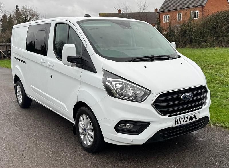 Used Ford Transit Custom Limited 170 HP (125 kW) 2022 White Van