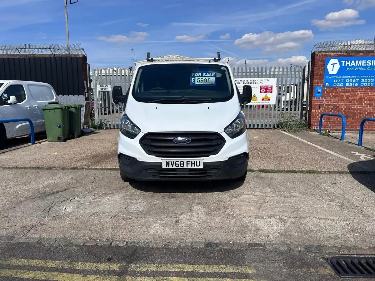 Used Ford Transit Custom 105 HP (77 kW) 2018 White Van