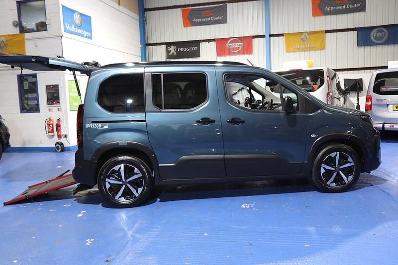 Used Peugeot Rifter Allure 2025 Blue MPV