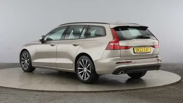 Used Volvo V60 Momentum 163 HP (119 kW) 2022 Grey Estate