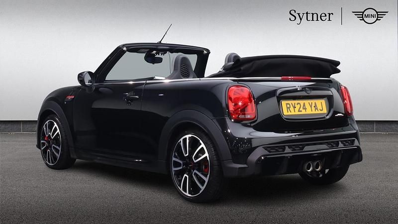 Used Mini John Cooper Works 228 HP (167 kW) 2024 Black Hatchback