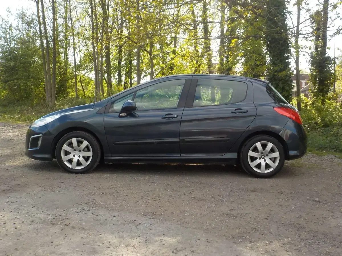 Used Peugeot 308 S 112 HP (82 kW) 2012 Blue Hatchback