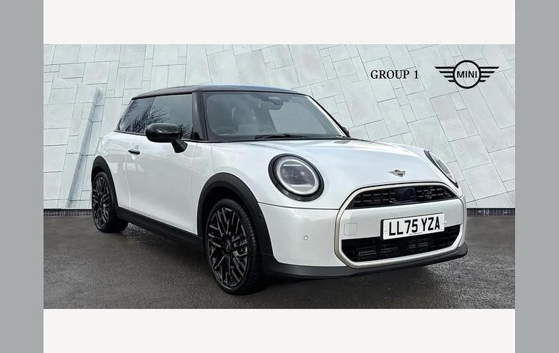 Used Mini Cooper Exclusive 113 kW (154 HP) 2026 White Hatchback