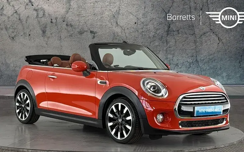 Usado Mini Cooper Cabriolet Exclusive 136 HP (100 kW) 2020 Cabrios