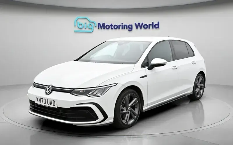 Used VW Golf VIII R-line 150 HP (110 kW) 2023 White Hatchback
