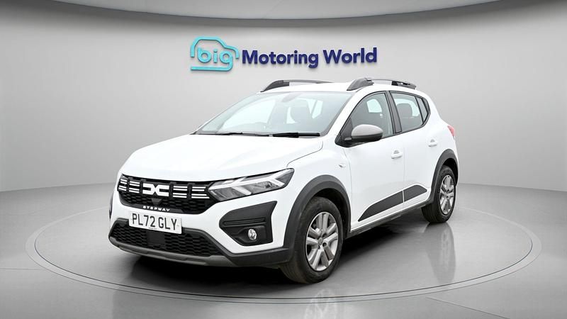 Used Dacia Sandero Expression 90 HP (66 kW) 2023 White Hatchback