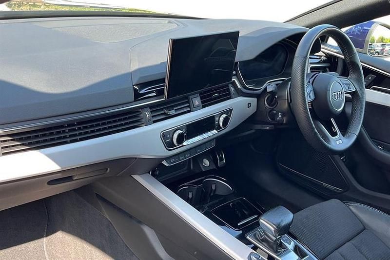 Used Audi A5 S-Line 150 HP (110 kW) 2023 Glacier white Coupe