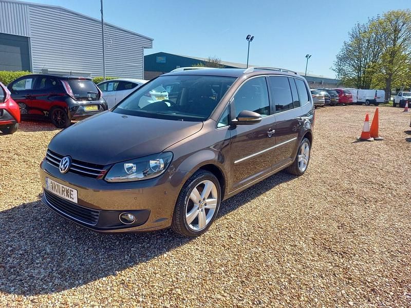 Used VW Touran Sportline 140 HP (102 kW) 2011 Brown MPV