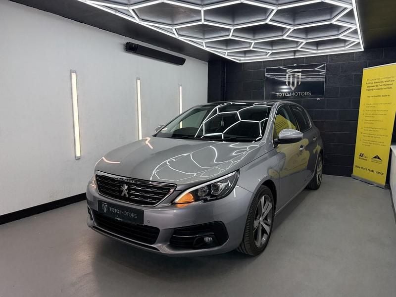 Usado Peugeot 308 Allure 2018 Cinzento Citadino