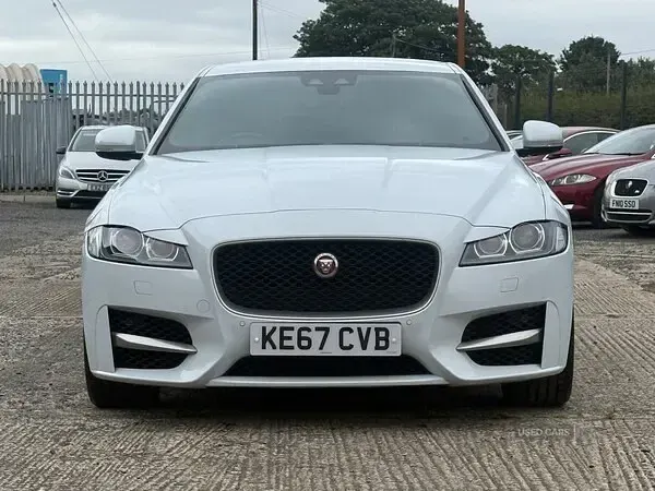 Used Jaguar XF R-Sport 250 HP (183 kW) 2017 White Sedan