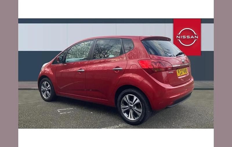 Used Kia Venga 123 HP (90 kW) 2017 Red Hatchback