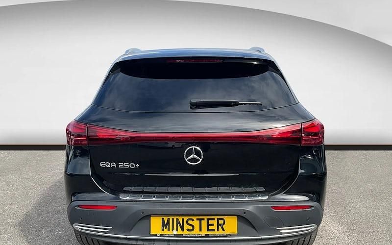 Begagnad Mercedes EQA250+ Night 139 kW (190 HK) 2023 Svart SUV