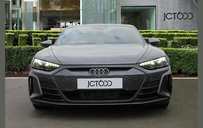 Used Audi e-tron GT quattro Comfort 384 kW (523 HP) 2022 Grey Sedan