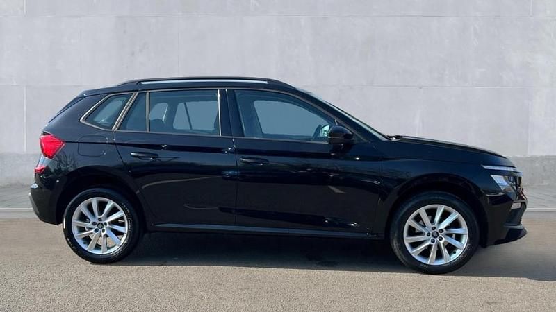 Usado Skoda Kamiq SE 116 HP (85 kW) 2025 Preto SUV