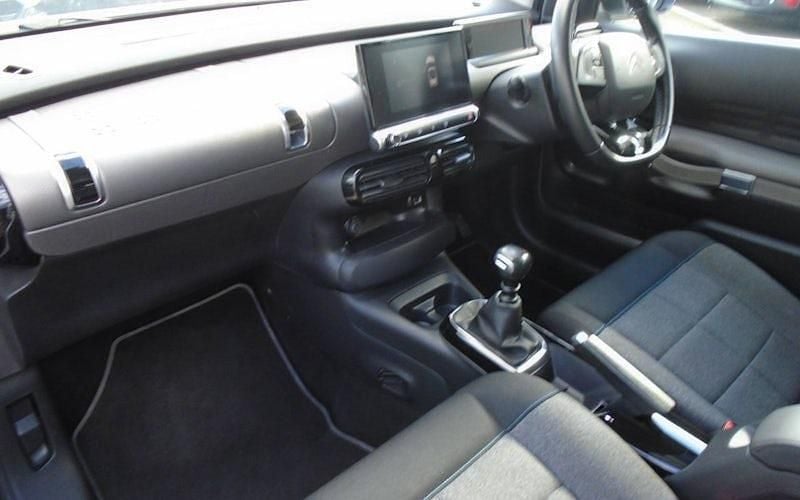 Used Citroën C4 Cactus Flair 110 HP (80 kW) 2020 Hatchback