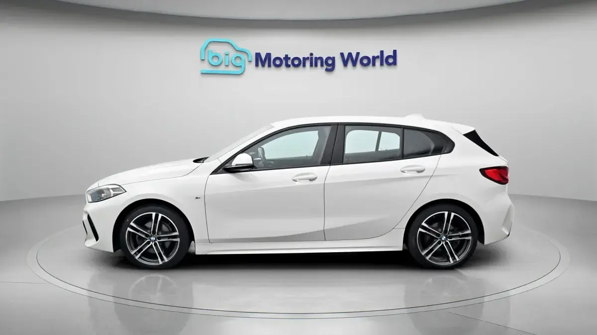 Used BMW 118 M Sport 136 HP (100 kW) 2022 White Hatchback