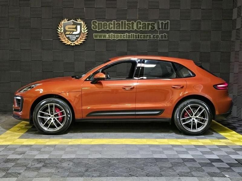 Used Porsche Macan S 380 HP (279 kW) 2023 Orange SUV
