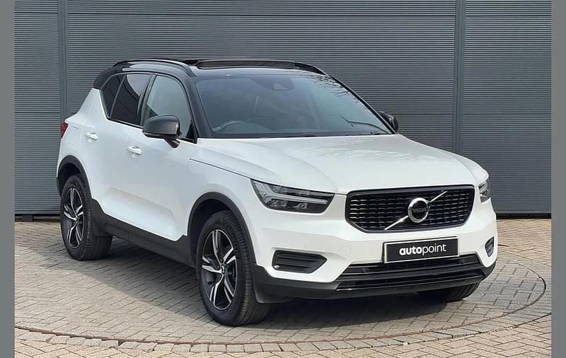Used Volvo XC40 R-Design 163 HP (119 kW) 2021 White SUV