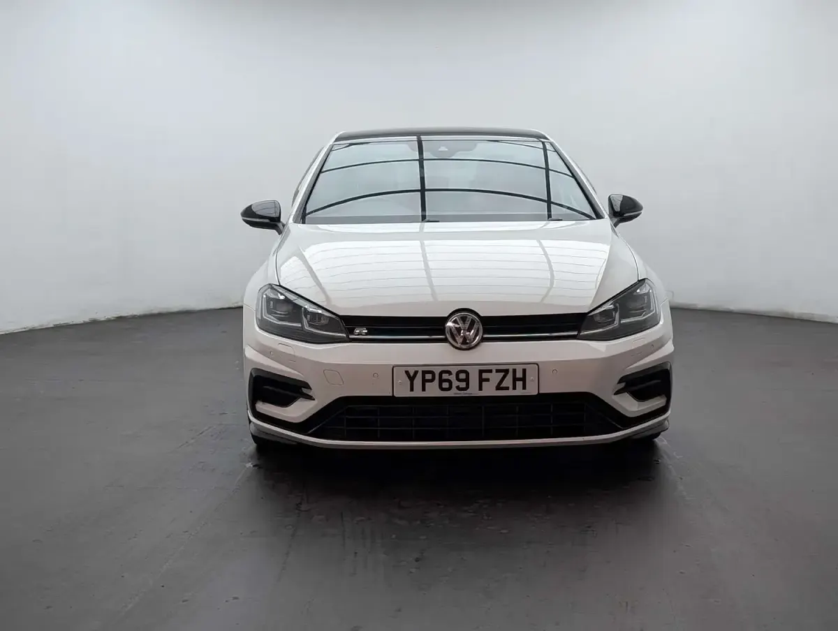 Used VW Golf VII R 300 HP (220 kW) 2019 White Hatchback