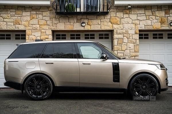 Used Land Rover Range Rover SE 2022 Gold SUV