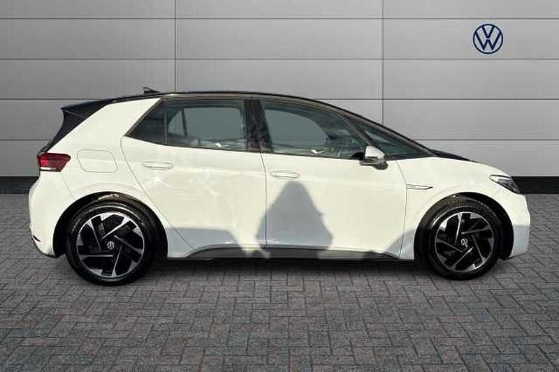 Used VW ID.3 Pro Performance 150 kW (204 HP) 2021 White Hatchback