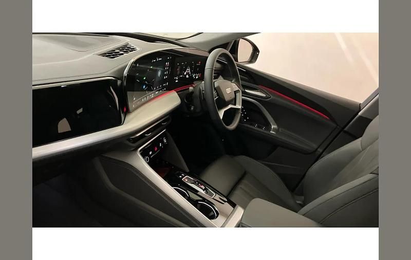 New Audi Q5 Sport 200 HP (147 kW) 2025 Other SUV