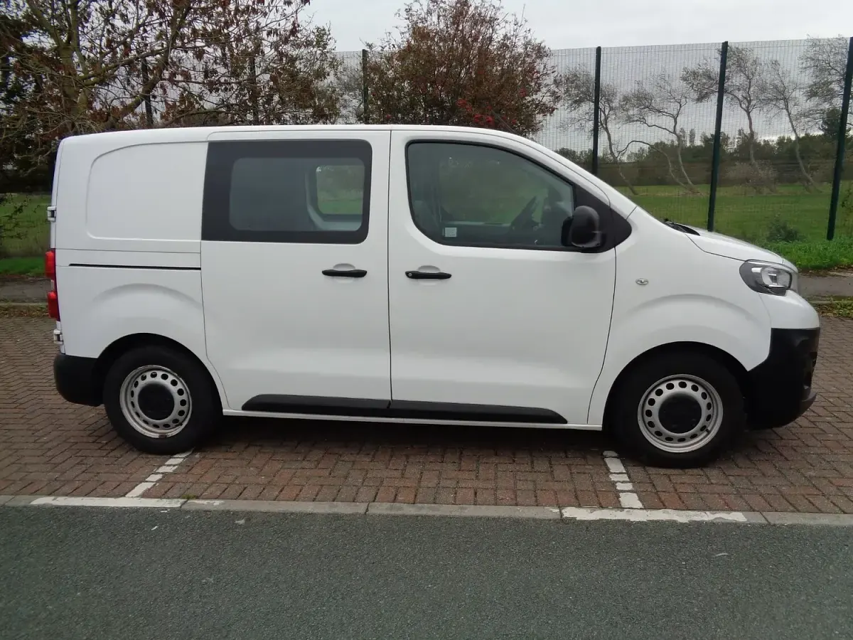 Used Peugeot Expert 100 HP (73 kW) 2020 White Van