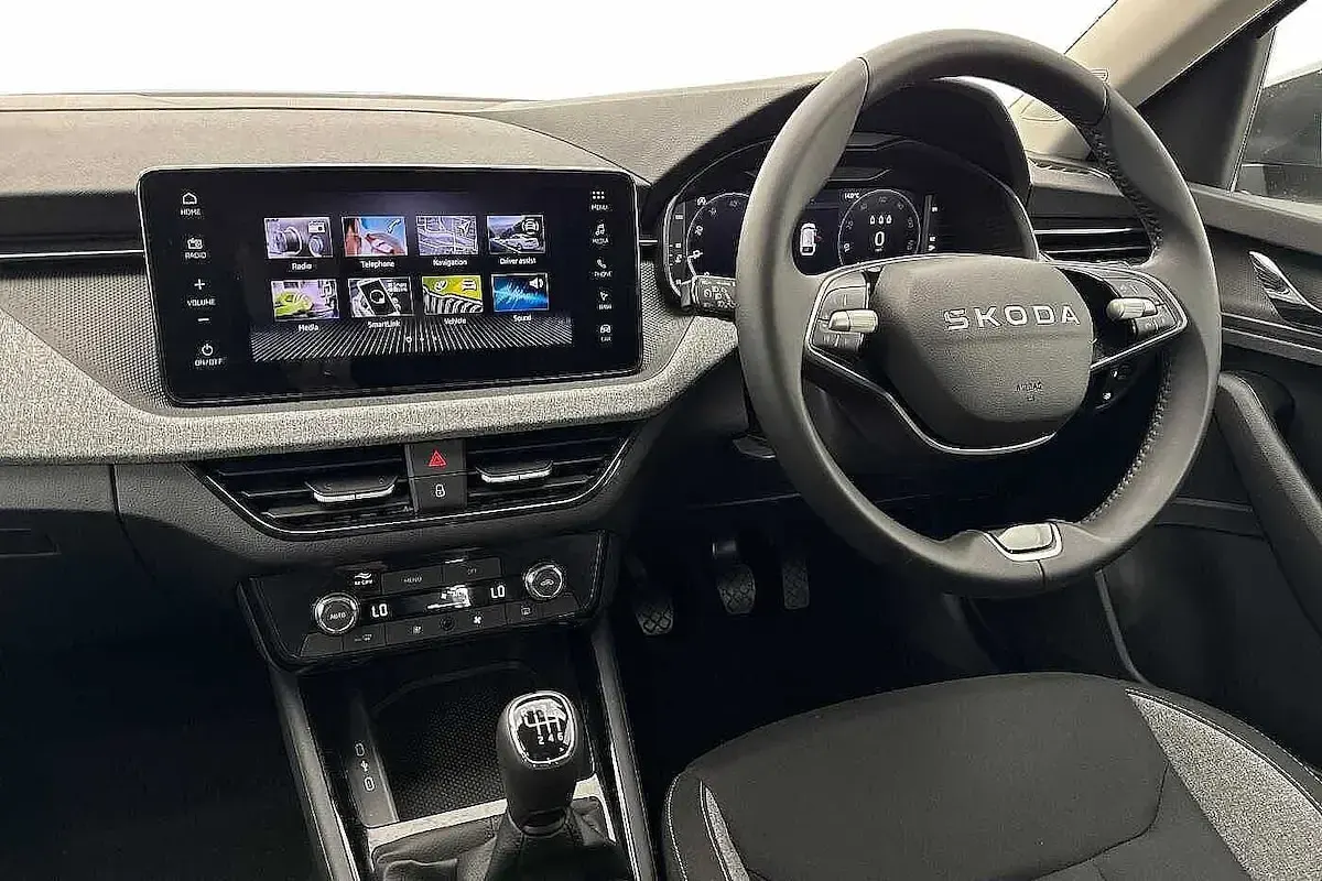 New Skoda Scala SE 85 HP (62 kW) 2025 Graphite grey metallic Hatchback