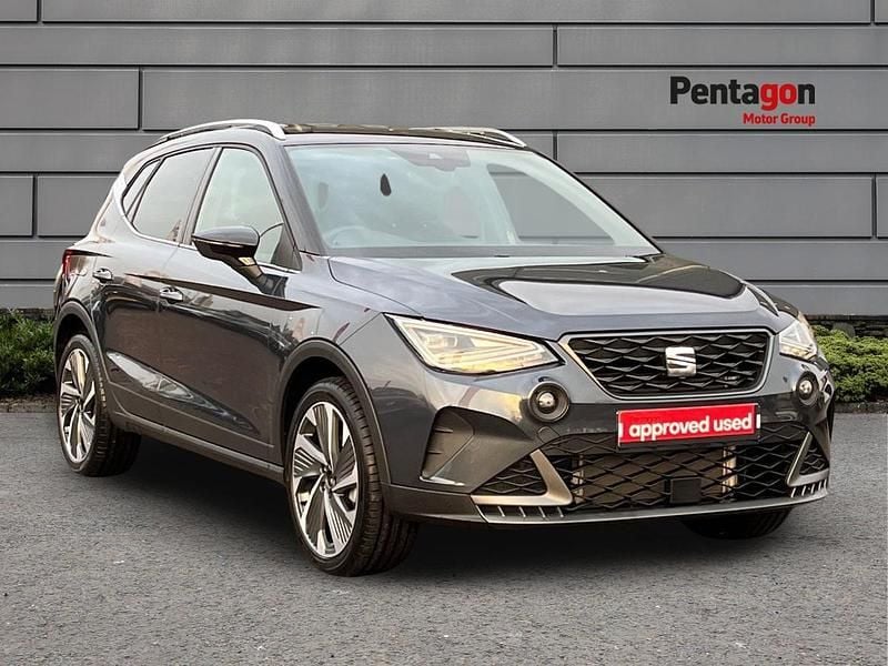 Magnetic tech grey midnight bl New 2025 Seat Arona FR Sport SUV | £20,990 (Fair price) - Image 1/3
